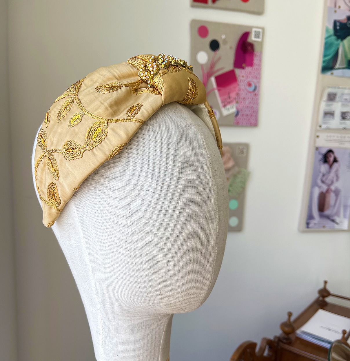 Party Vibes - headband  | Gold